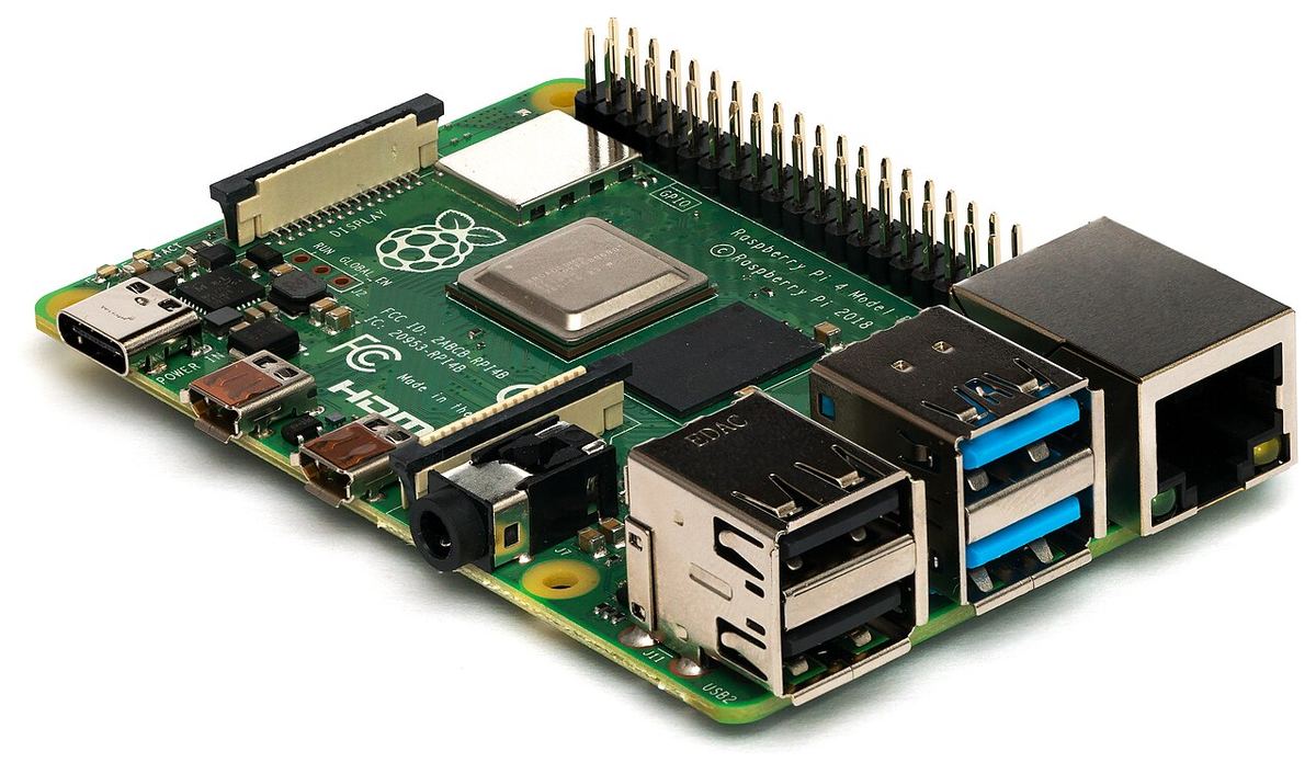 Płytka Raspberry Pi 4 z portami USB i Ethernet